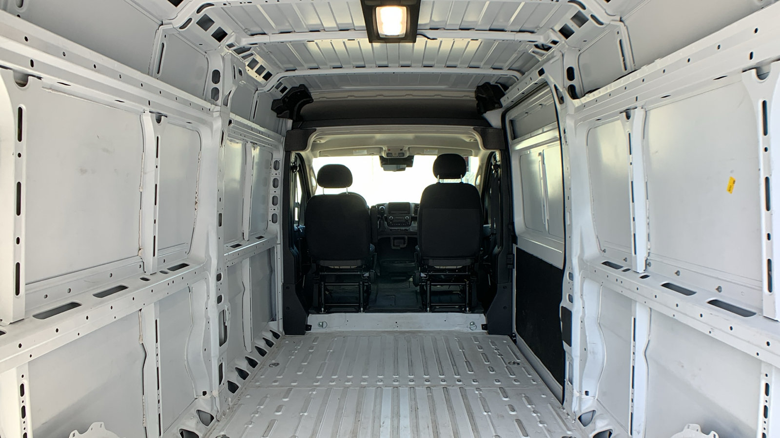 Used 2024 RAM ProMaster 2500 w/ Safety Group FWD image 28