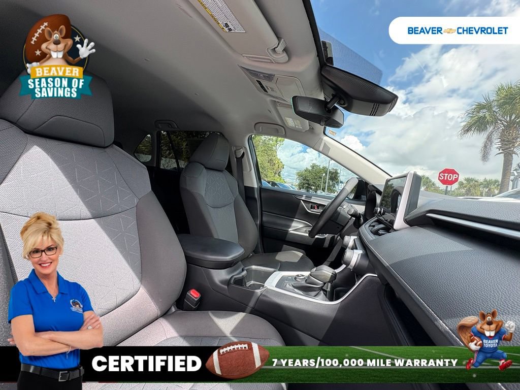 Used 2024 Toyota RAV4 AWD Hybrid image 32