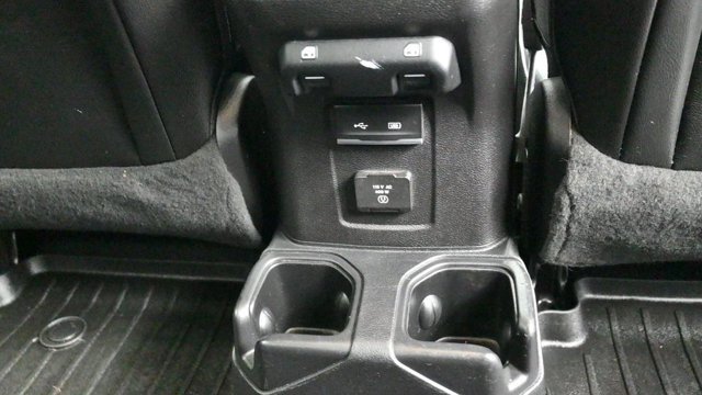 Used 2020 Jeep Gladiator Overland AWD/4WD image 14