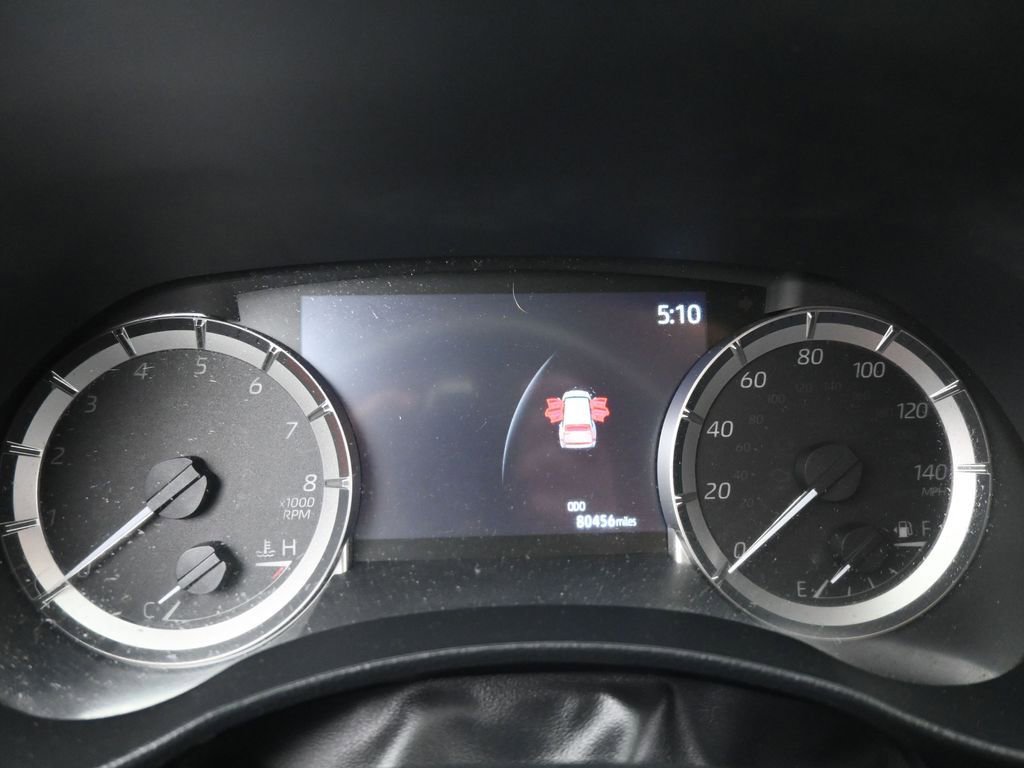 Used 2023 Toyota Highlander XLE AWD/4WD image 10