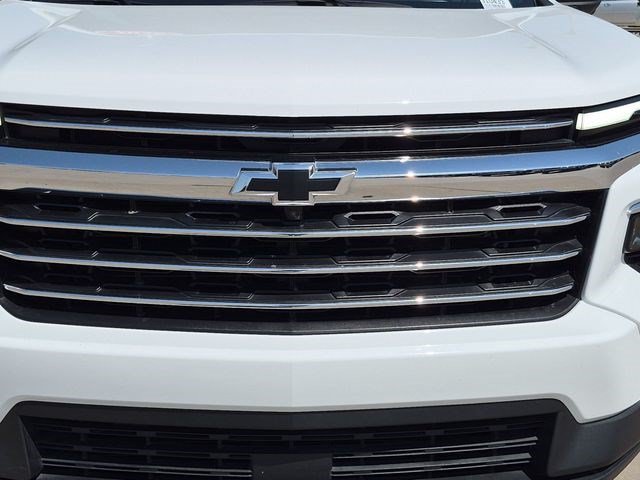 Used 2025 Chevrolet Traverse LT w/ Driver Confidence Package AWD/4WD image 10