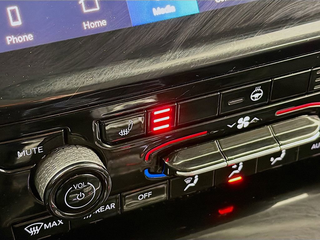 Used 2021 Jeep Grand Cherokee L Limited image 38