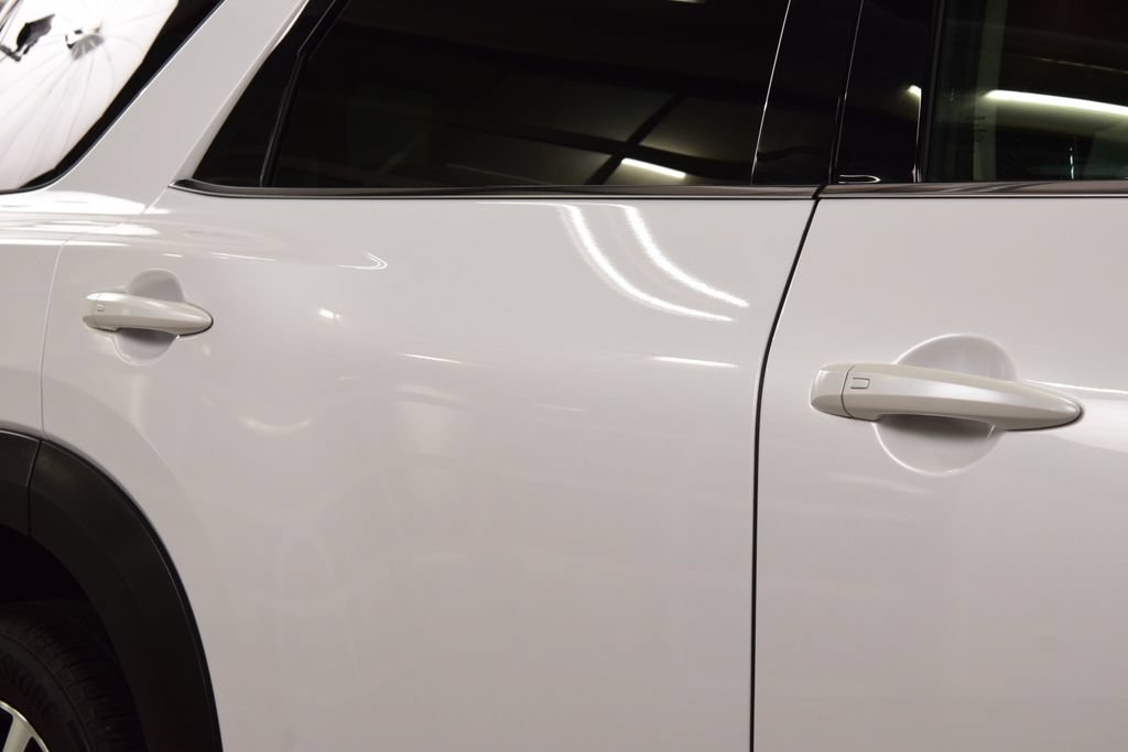 Used 2025 Nissan Pathfinder Platinum w/ Cargo Package AWD/4WD image 16