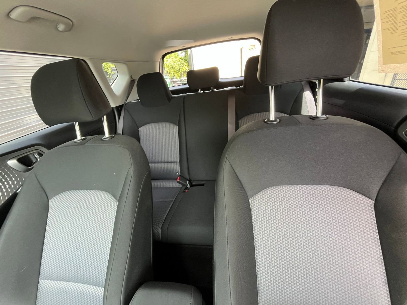 Used 2025 Kia Soul LX w/ LX Technology Package image 33