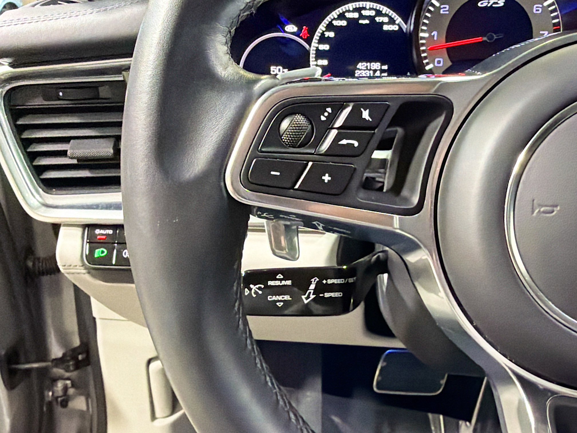 Used 2020 Porsche Panamera GTS image 36