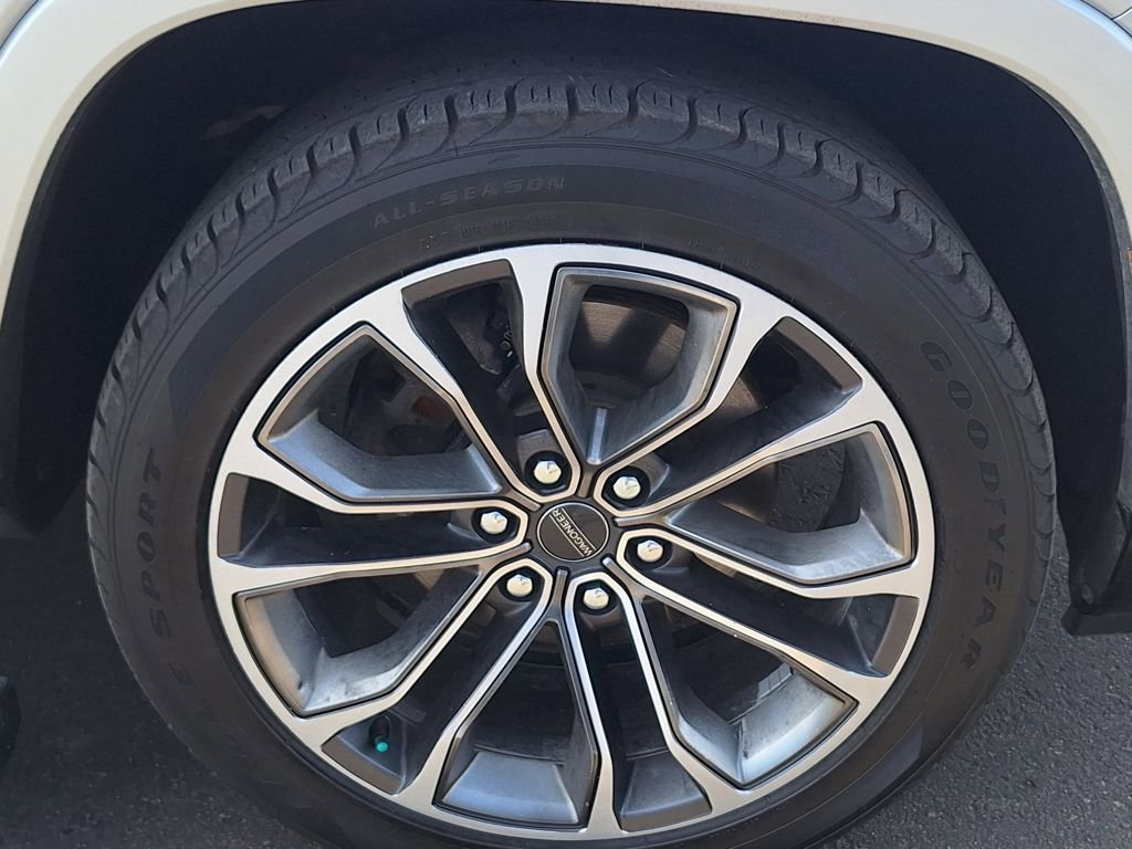 Used 2023 Jeep Grand Wagoneer Series III w/ Rear-Seat Entertainment Group image 37