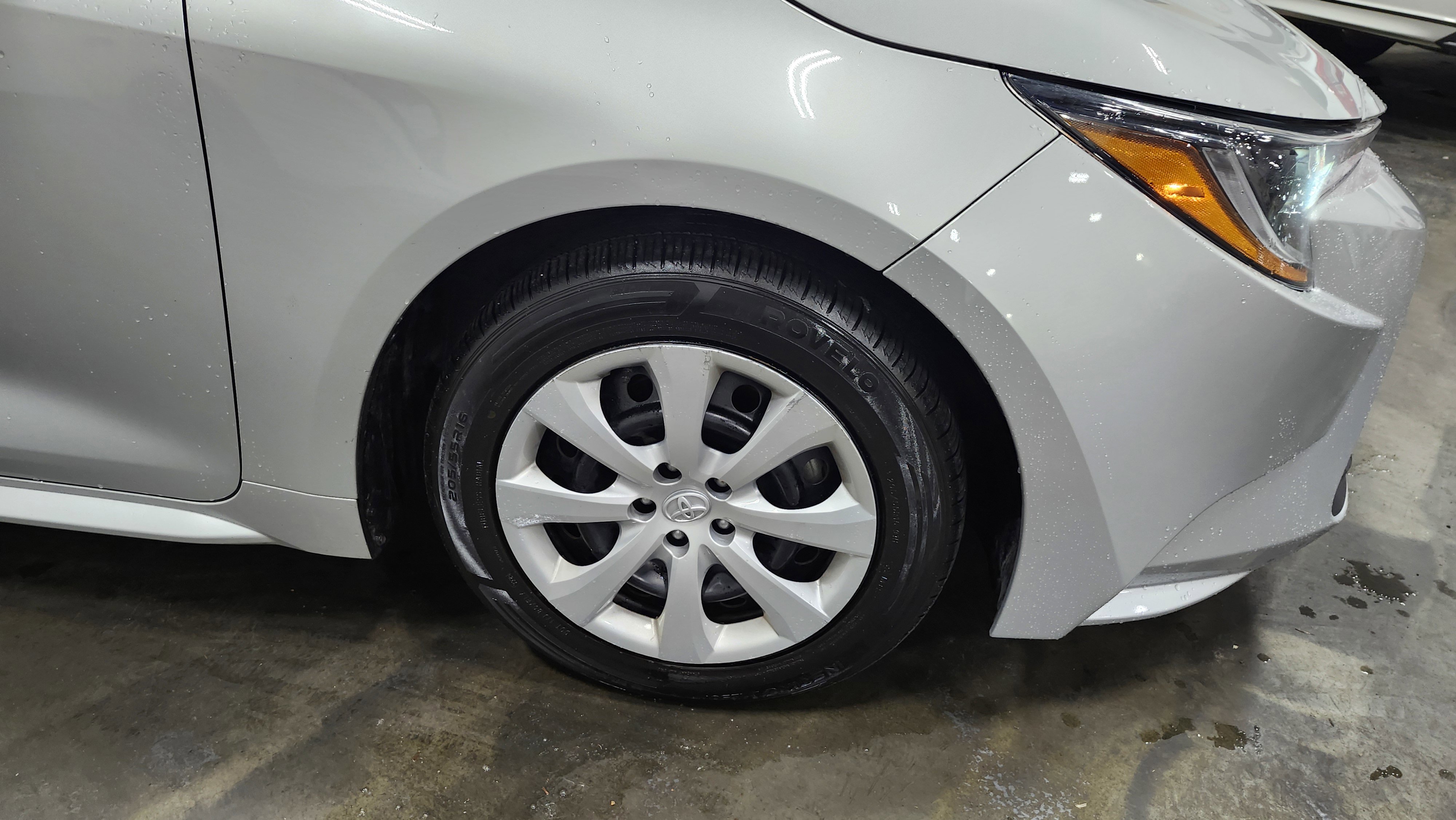 Used 2023 Toyota Corolla LE image 9