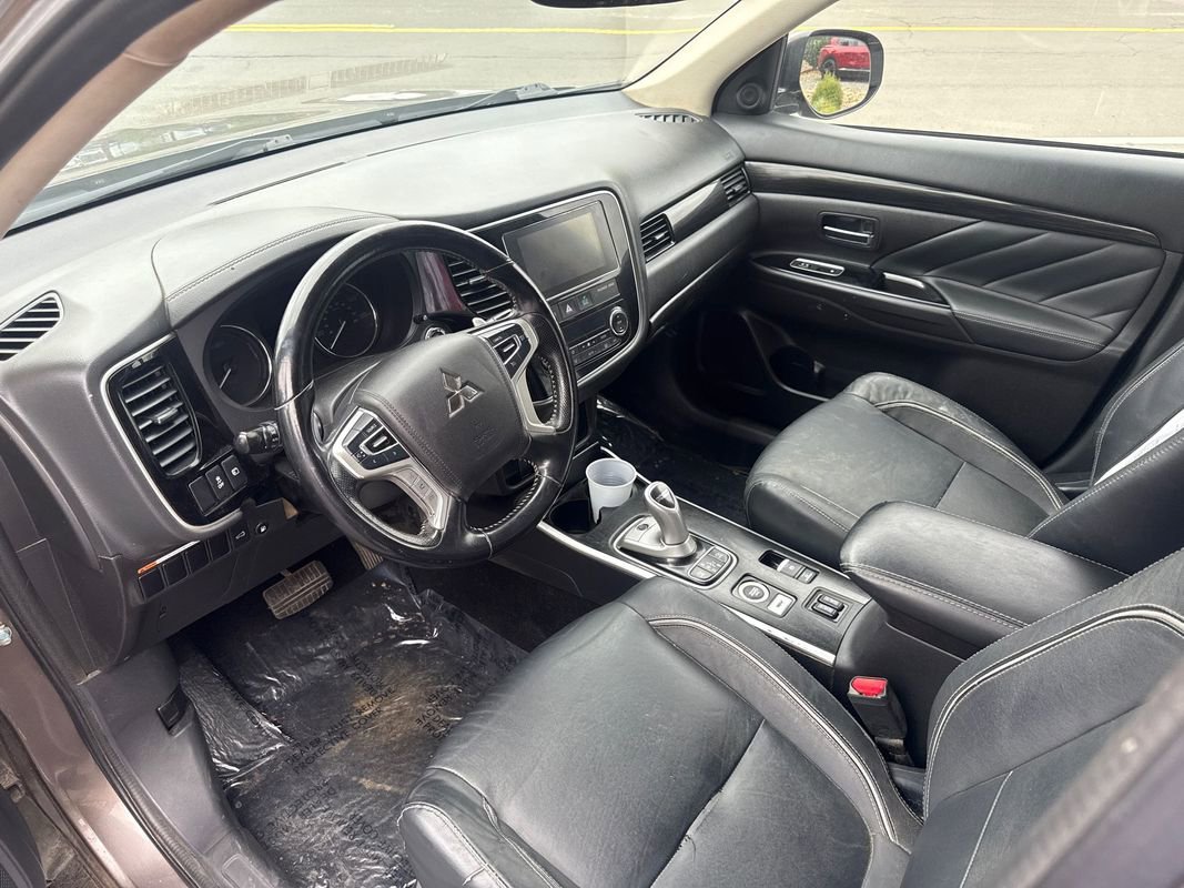 Used 2018 Mitsubishi Outlander GT AWD/4WD image 71