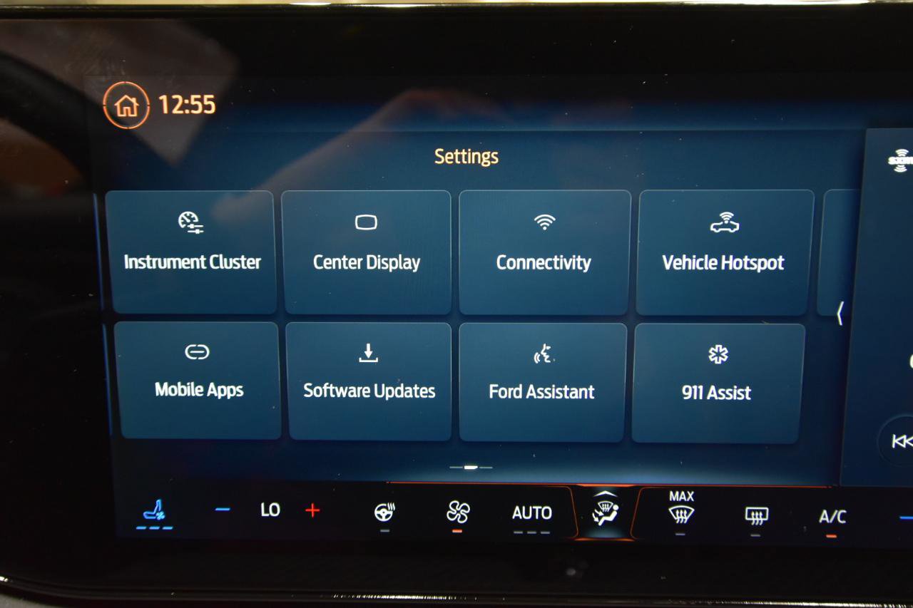 Used 2024 Ford Mustang GT Premium image 32