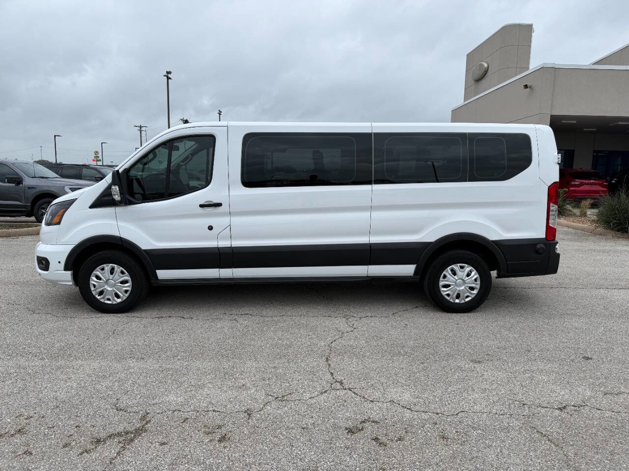 Used 2024 Ford Transit 350 XLT RWD image 2