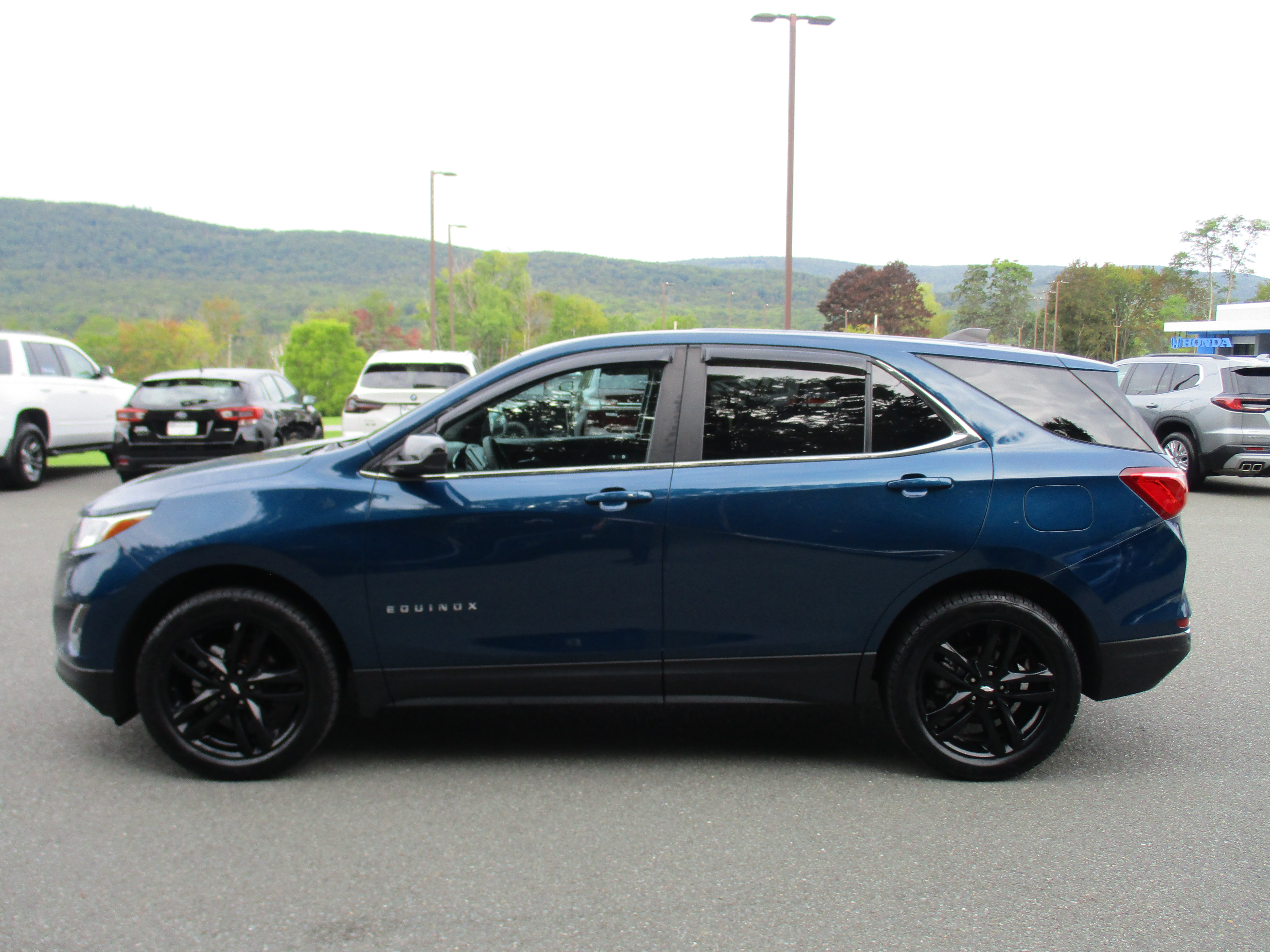 Used 2021 Chevrolet Equinox LT AWD/4WD image 8