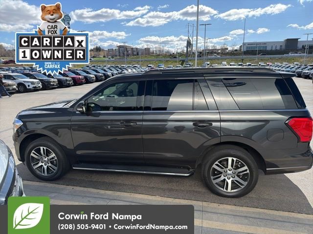 Used 2023 Ford Expedition XLT image 3