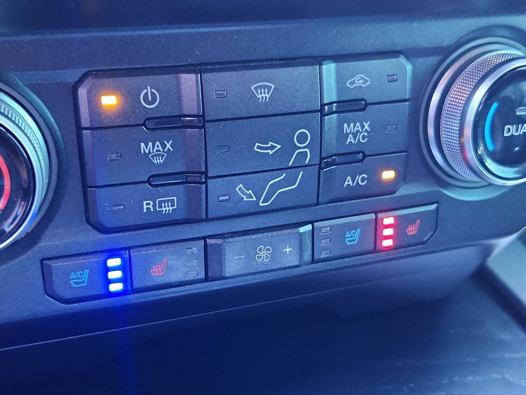 Used 2019 Ford F350 Platinum w/ Platinum Ultimate Package AWD/4WD image 21