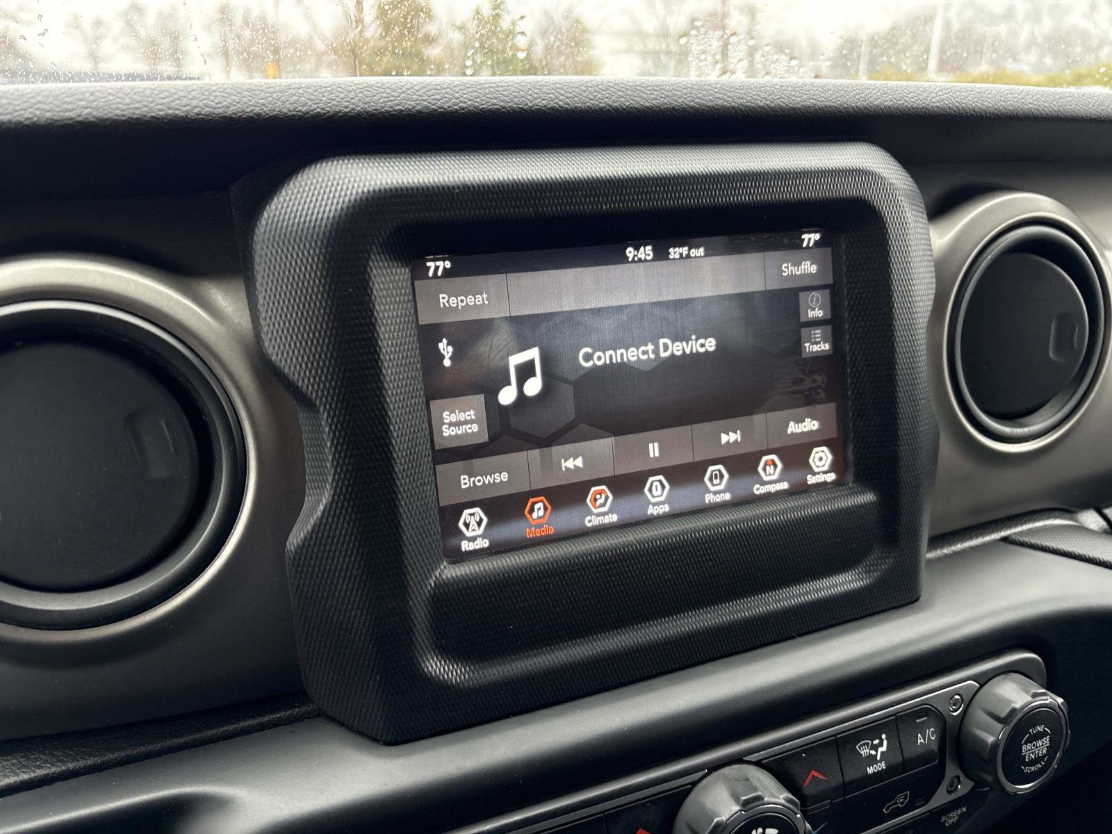 Used 2020 Jeep Gladiator Sport w/ Quick Order Package 24S image 21