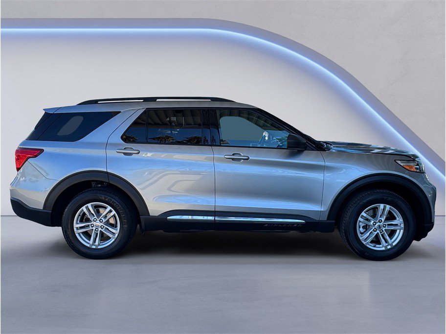 Used 2021 Ford Explorer XLT AWD/4WD image 7