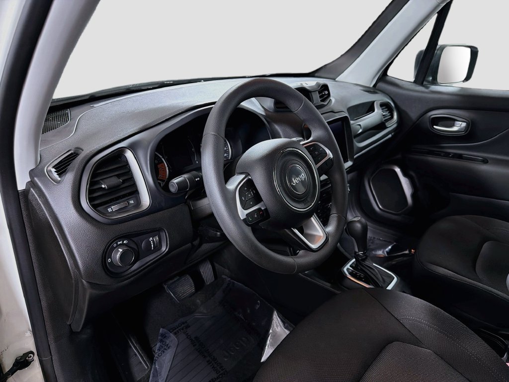 Used 2023 Jeep Renegade Latitude AWD/4WD image 11