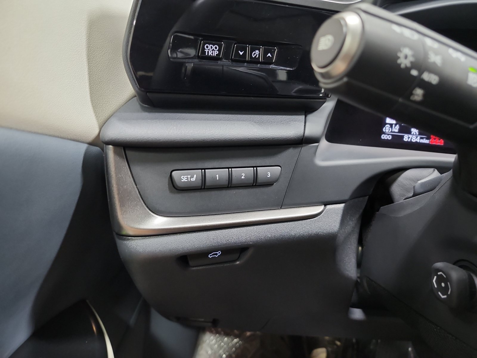 Used 2023 Lexus RZ 450e Premium w/ Accessory Package (2T) AWD/4WD image 26