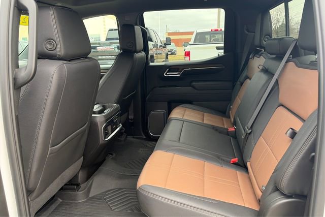 Used 2024 Chevrolet Silverado 1500 High Country w/ Technology Package image 10