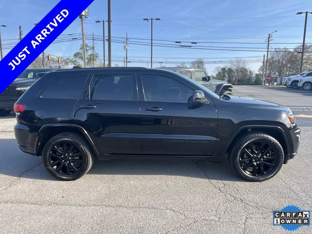 Certified 2022 Jeep Grand Cherokee Laredo X image 2