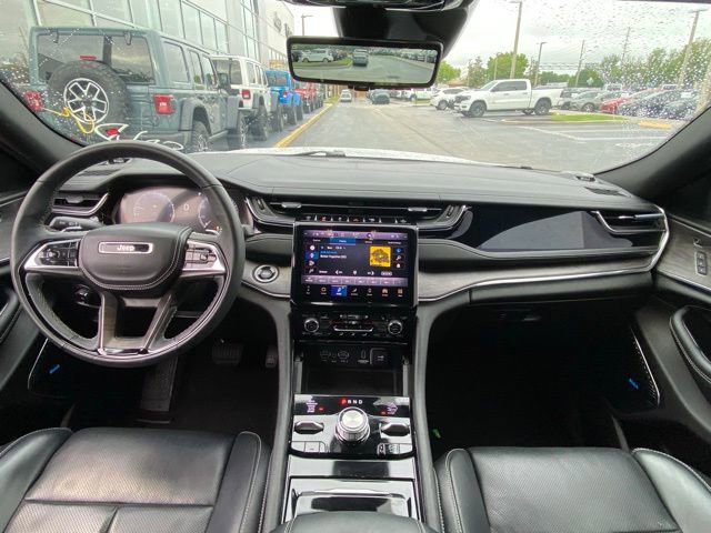 Used 2024 Jeep Grand Cherokee Overland w/ Adv Protech Group III image 17