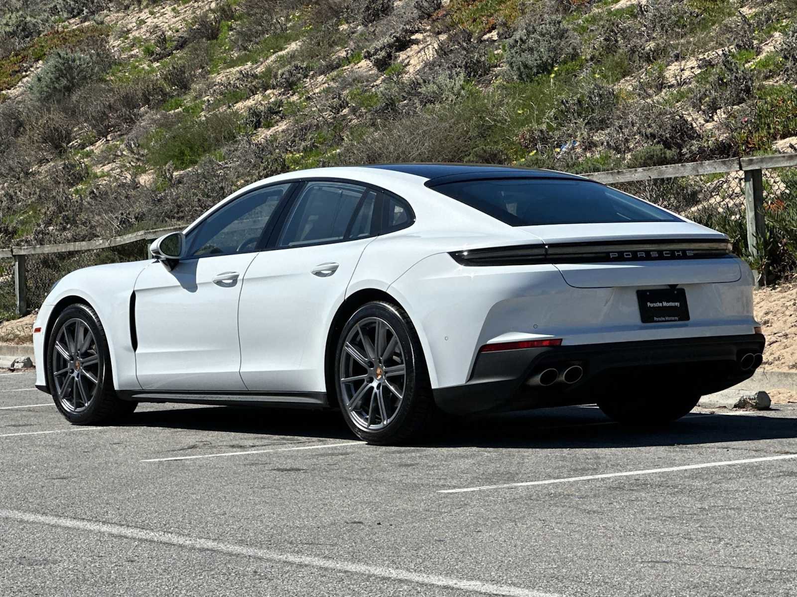 Used 2025 Porsche Panamera 4 RWD image 3