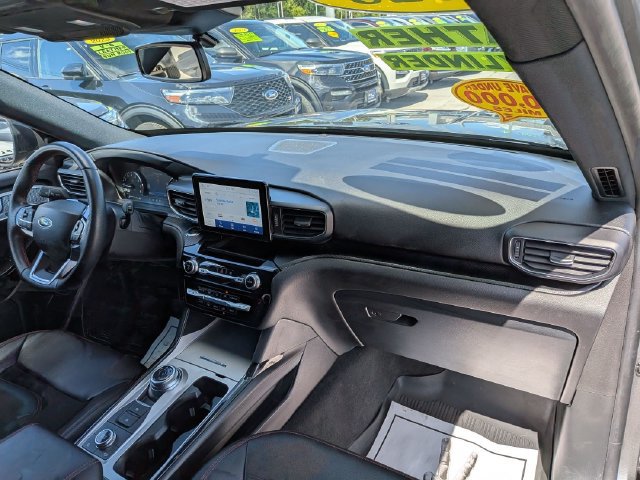 Used 2023 Ford Explorer ST-Line AWD/4WD image 24