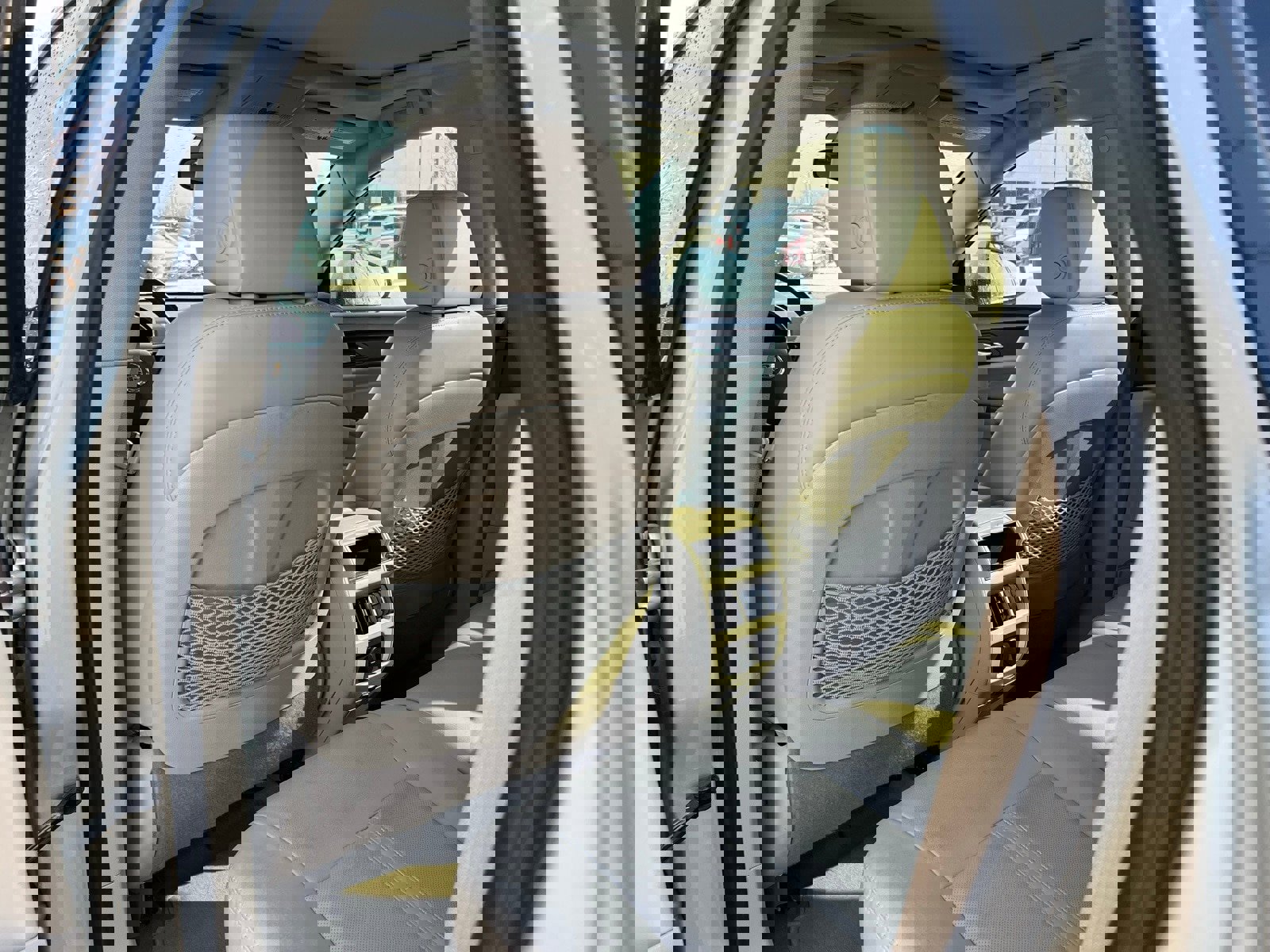 Used 2015 Cadillac SRX Luxury w/ Driver Awareness Package image 17