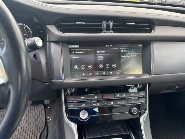 Used 2017 Jaguar XF R-Sport AWD/4WD image 4