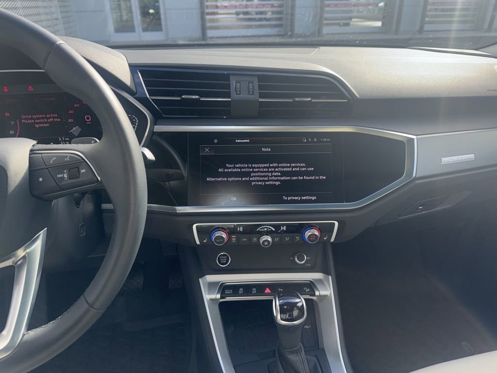 Certified 2025 Audi Q3 2.0T Premium Plus w/ Premium Plus Package AWD/4WD image 26