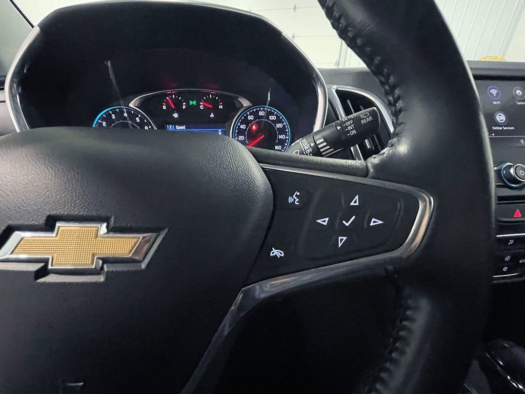 Used 2021 Chevrolet Equinox LT image 38