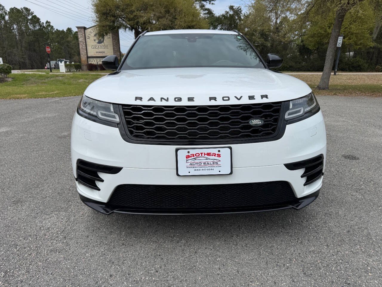 Used 2018 Land Rover Range Rover Velar R-Dynamic HSE AWD/4WD image 27