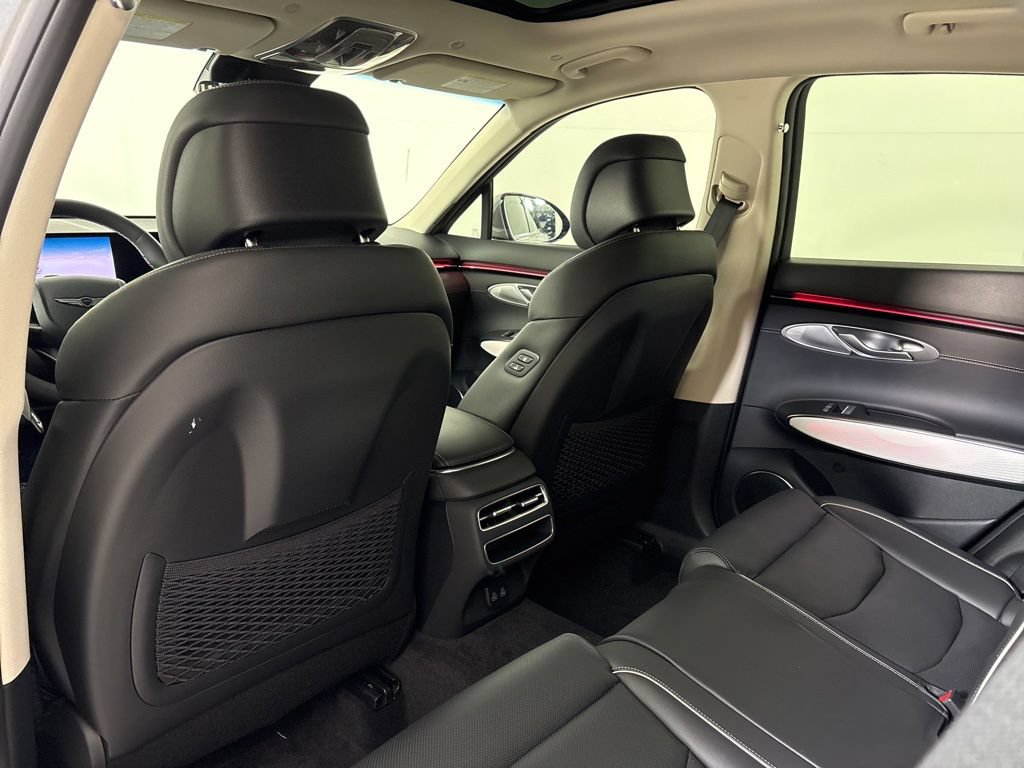 New 2026 Genesis GV70 2.5T Advanced AWD/4WD image 22