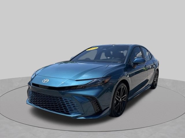 Used 2025 Toyota Camry XSE FWD image 1