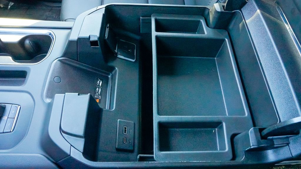 New 2026 GMC Sierra 3500 Denali w/ Denali Reserve Package image 16