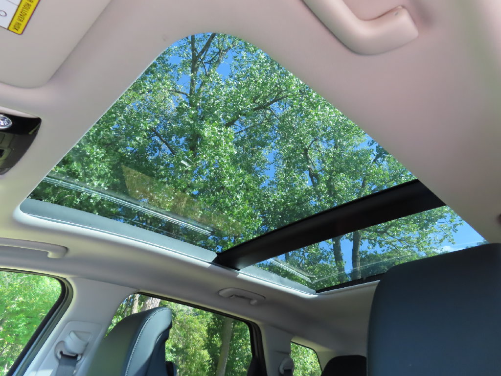 New 2026 Kia Sportage EX w/ EX Panorama Roof Package FWD image 7