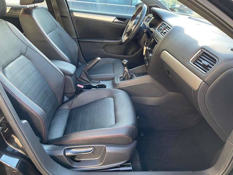 Used 2012 Volkswagen Jetta GLI Autobahn image 15