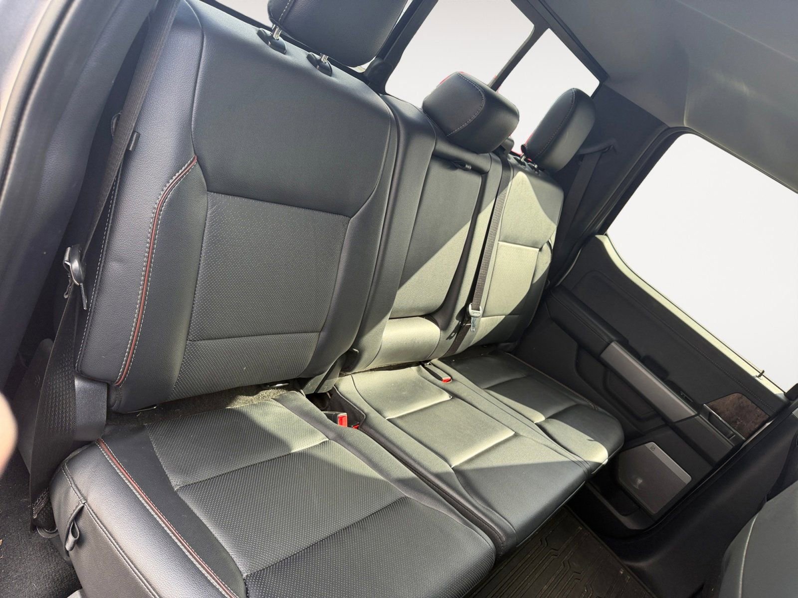 Used 2023 Ford F250 Lariat w/ Chrome Package image 13