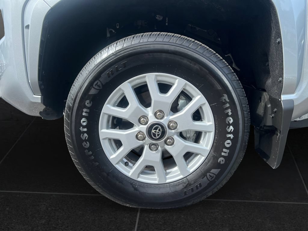Used 2026 Toyota Tacoma SR5 AWD/4WD image 9
