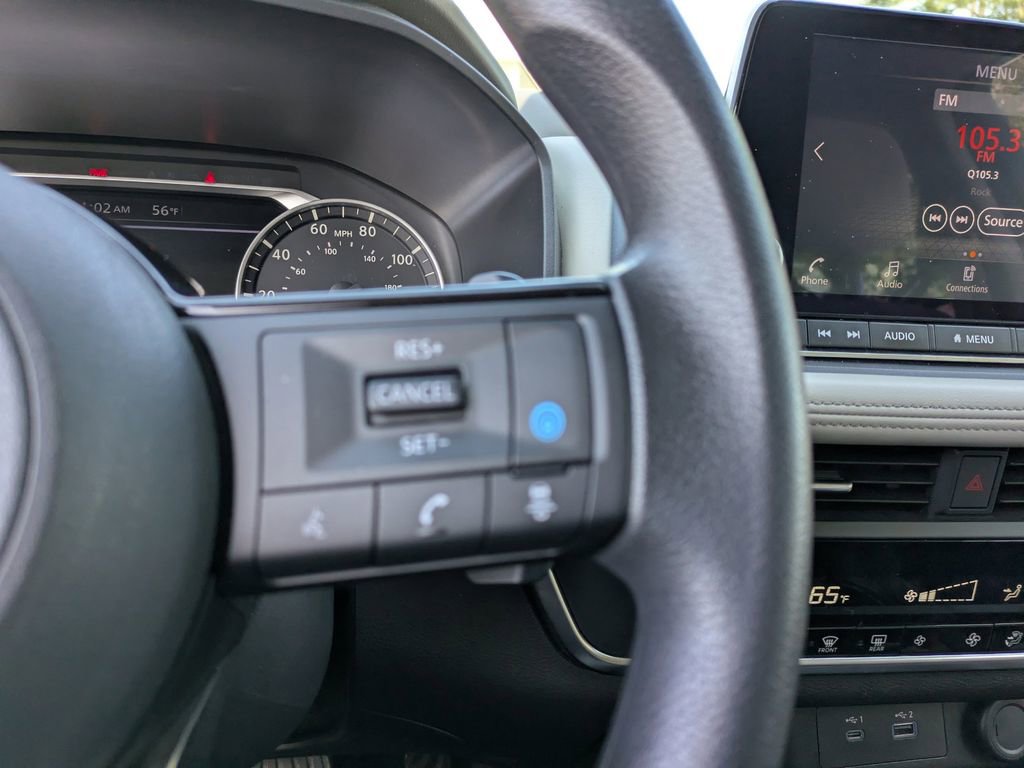 Used 2023 Nissan Rogue SV image 26