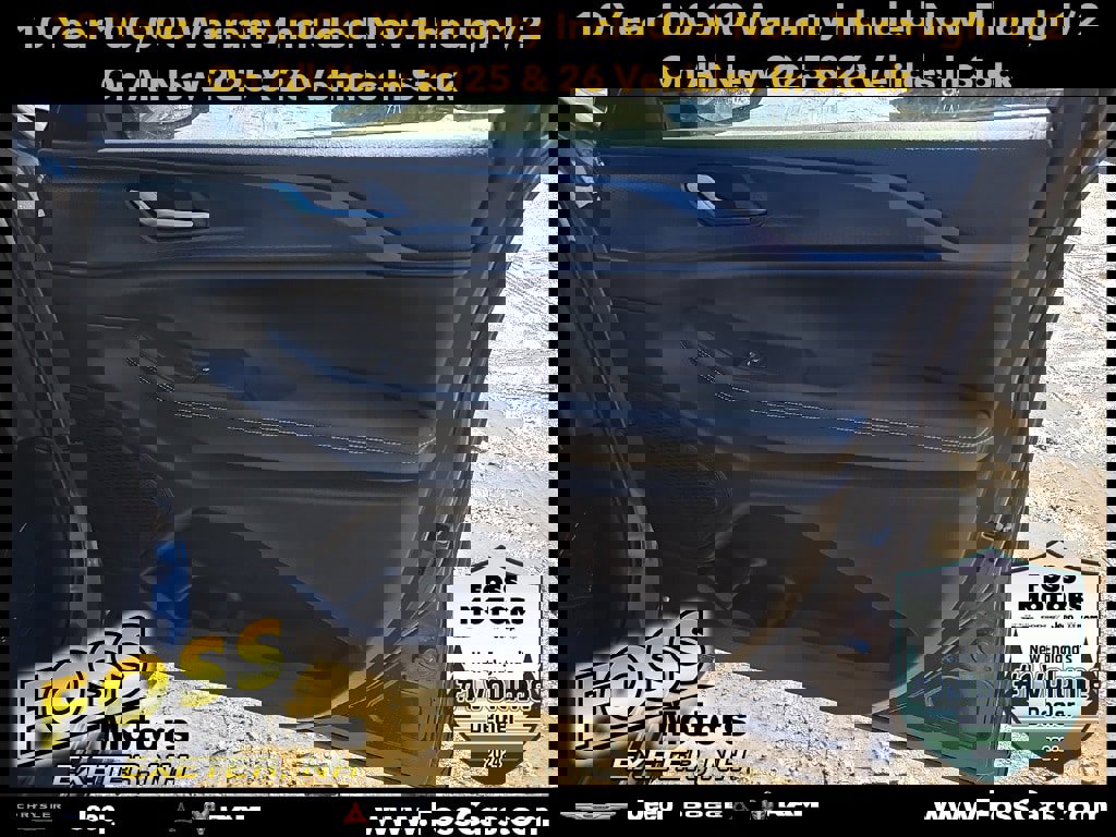 New 2025 Jeep Grand Cherokee Laredo image 10