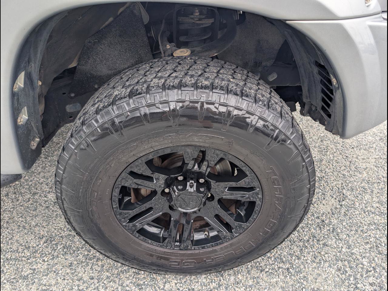 Used 2015 Toyota Tacoma PreRunner w/ SR5 Package RWD image 9