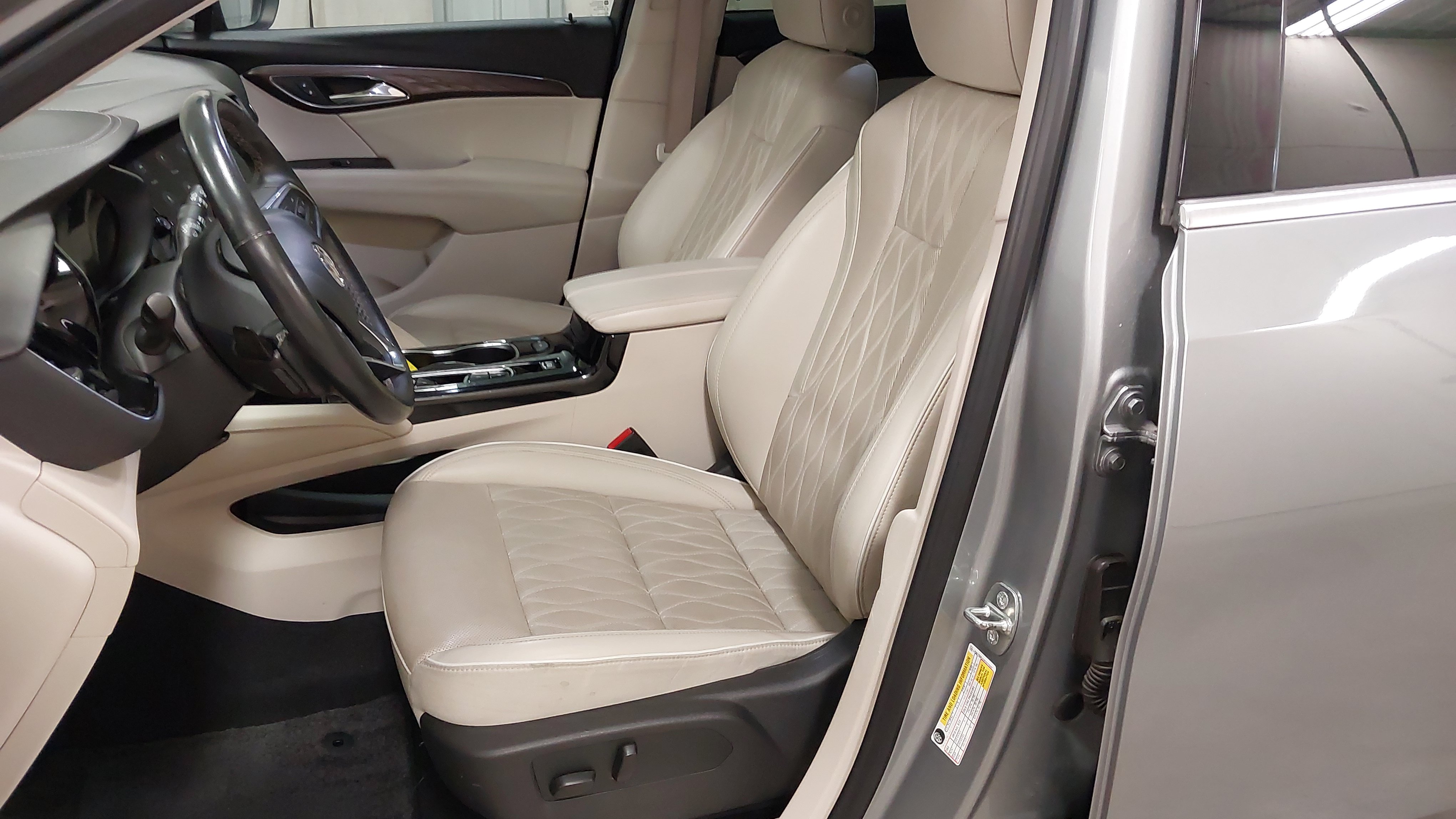 Certified 2023 Buick Envision Avenir FWD image 23