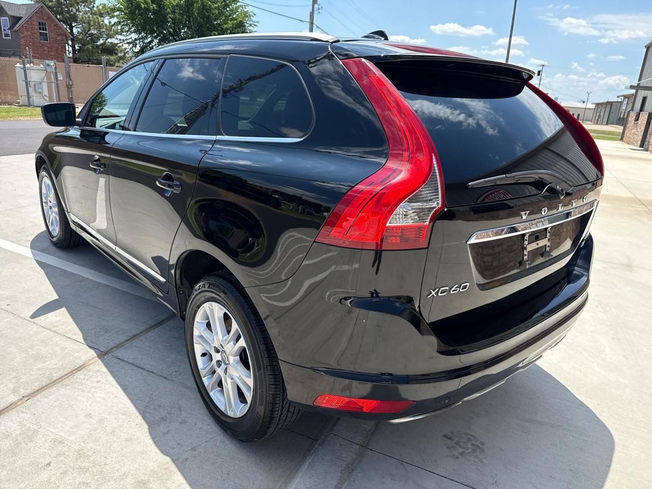 Used 2016 Volvo XC60 T5 Premier AWD/4WD image 14