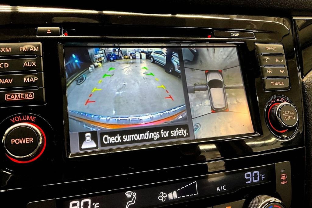 Used 2017 Nissan Rogue Sport SL image 14