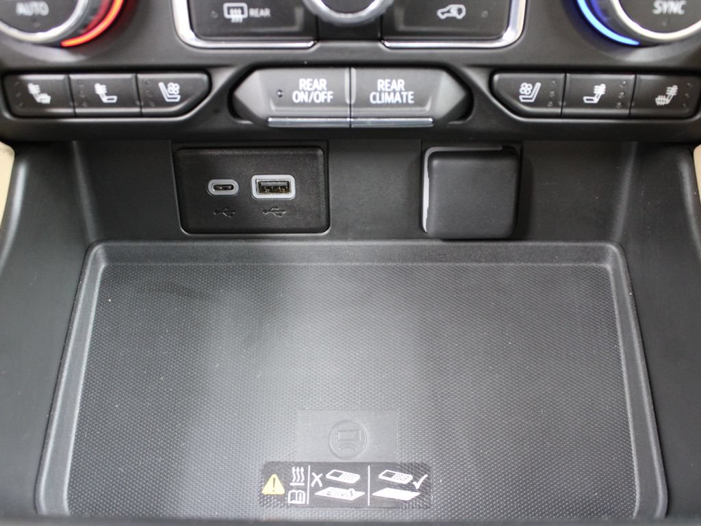 Used 2024 Chevrolet Suburban Premier AWD/4WD image 69