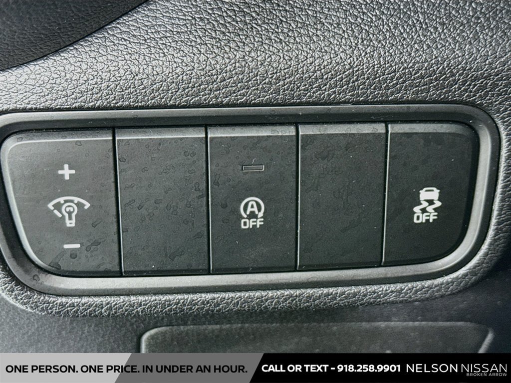 Used 2020 Kia Soul LX FWD image 10