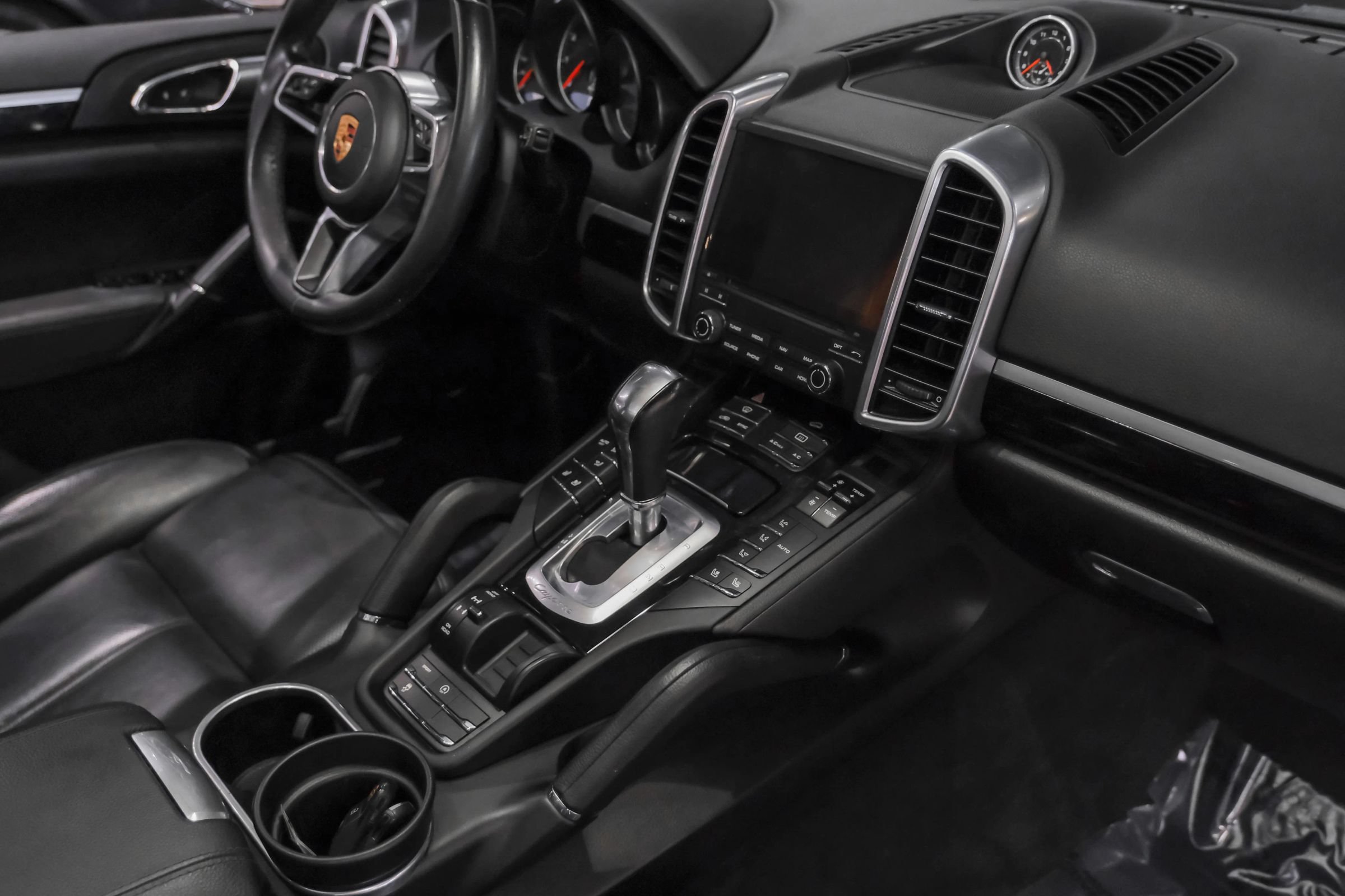 Used 2018 Porsche Cayenne AWD/4WD image 24