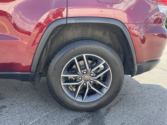Certified 2020 Jeep Grand Cherokee Limited w/ Premium Lighting Group AWD/4WD image 10