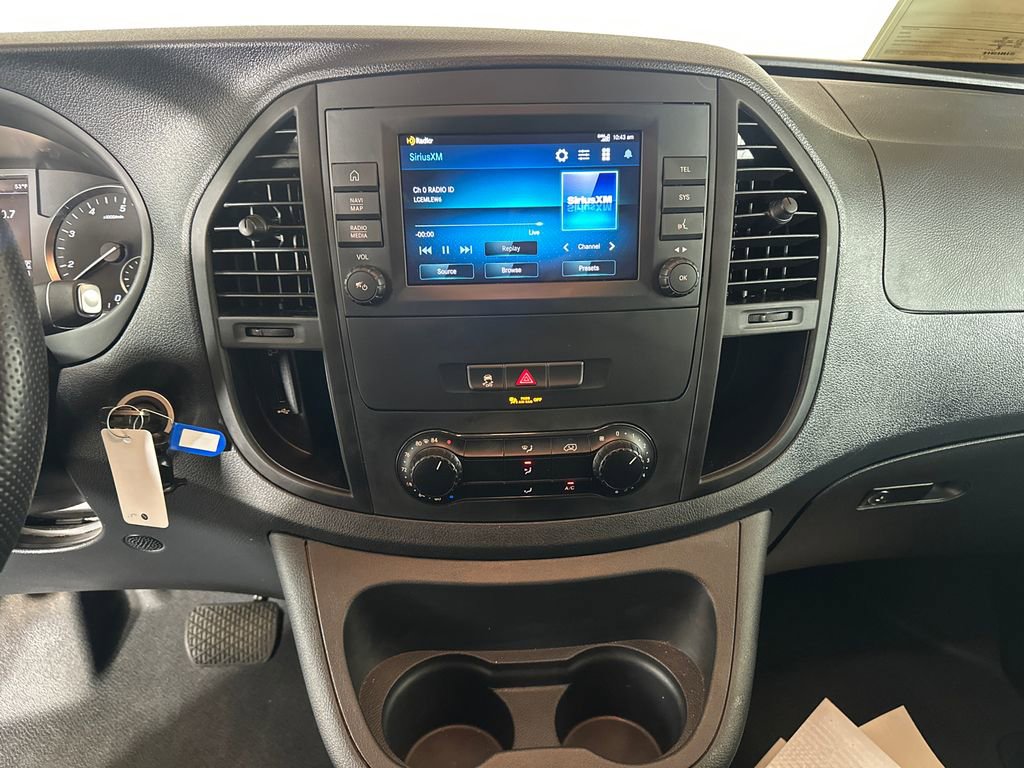 Used 2023 Mercedes-Benz Metris image 26