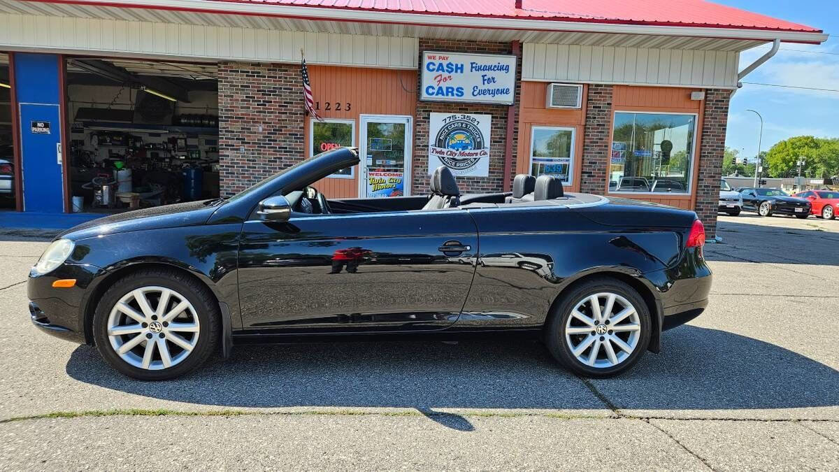 Used 2011 Volkswagen Eos Komfort FWD image 7